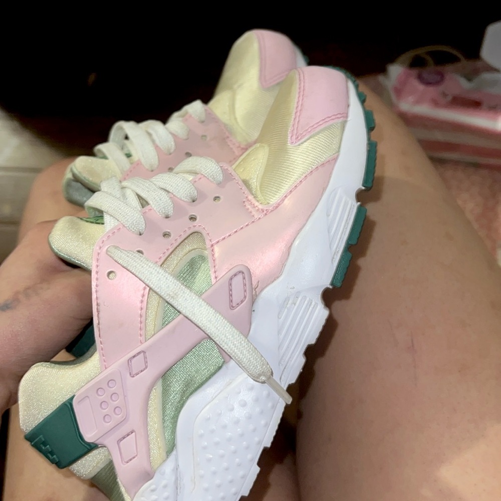 Huaraches color: pink, white, green, yellow